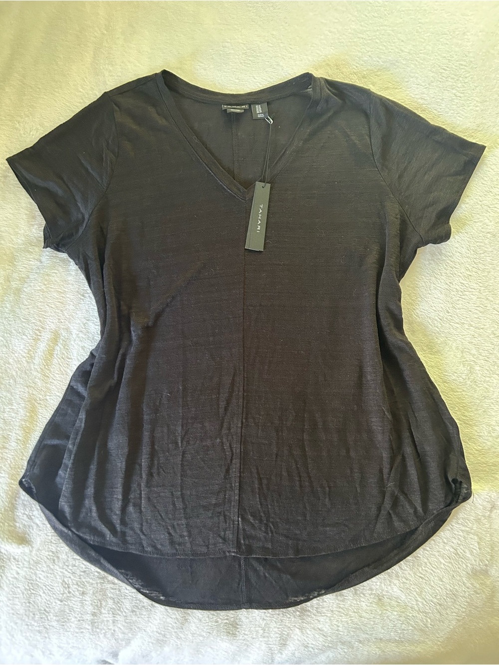 Tahari Black V-Neck Short Sleeve Tee   Size- 1x